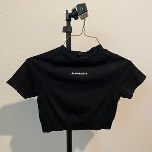 Alphalete Amplify SS Crop - XS - Black